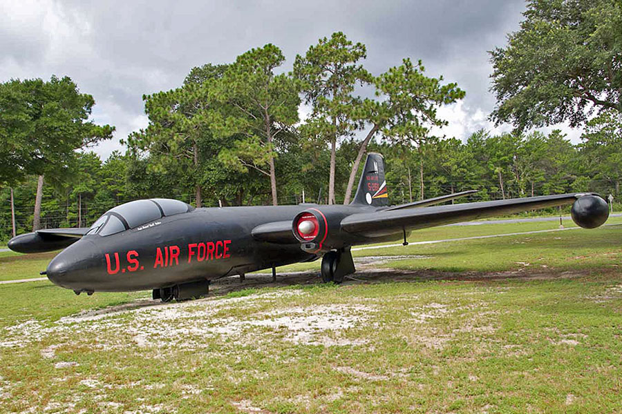 Martin B-57B/EB-57B / English Electric Canberra (52-1516)