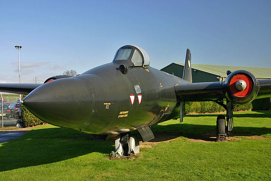 English Electric Canberra B.2/B(I).8 (WV787)