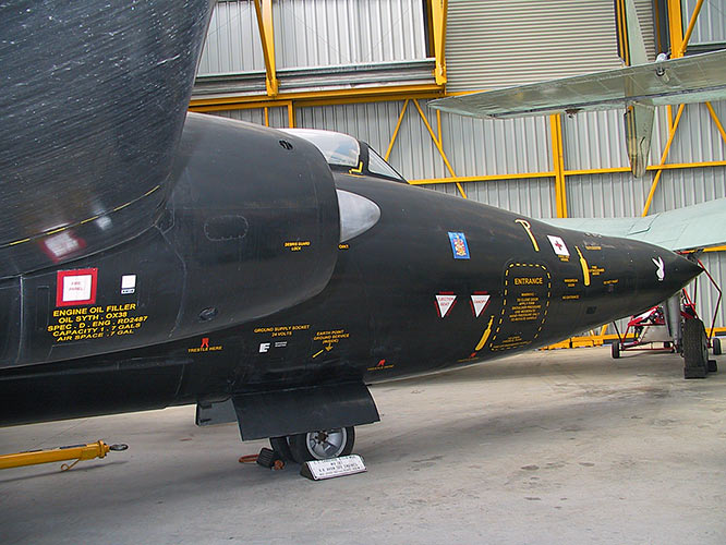 English Electric Canberra B.2/B(I).8 (WV787)