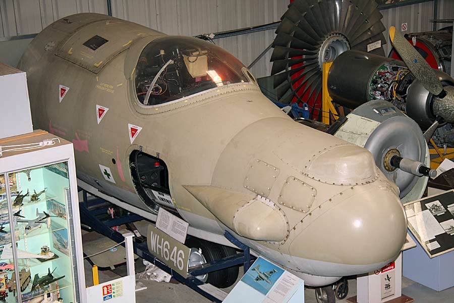 English Electric Canberra B.2/T.17 (WH646)