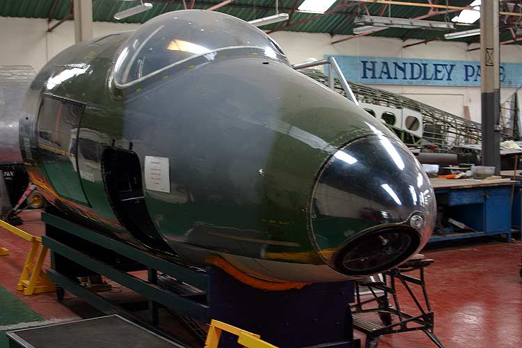 English Electric Canberra B.2/T.11/T.19 (WH903)