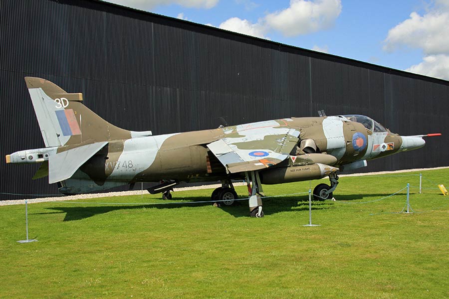 Hawker Siddeley Harrier GR.1/GR.3 (XV748)