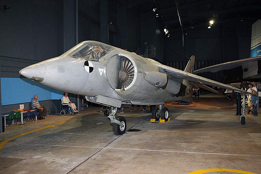 Hawker Siddeley Harrier P.1127 (RAF) (XP980)