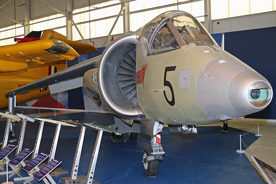Hawker Siddeley Kestrel FGA.1 (XS695)