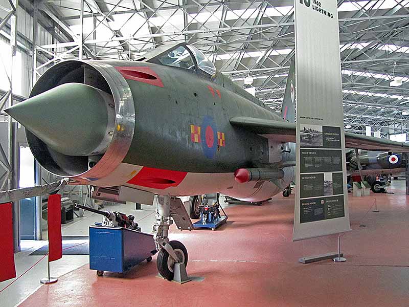 English Electric/BAC Lightning F.2A