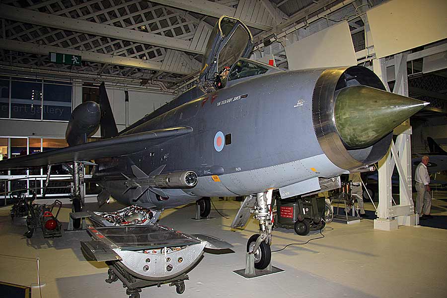 English Electric/BAC Lightning F.6 (XS925)