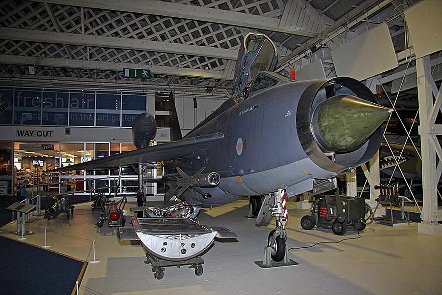 English Electric/BAC Lightning F.6 (XS925)
