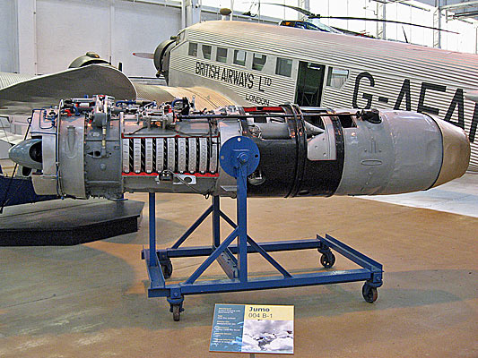 Junkers Jumo 004B axial-flow turbojet