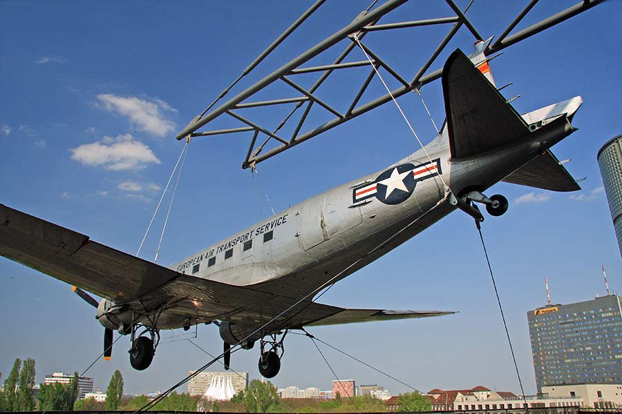 Douglas C-47B [45-0951]